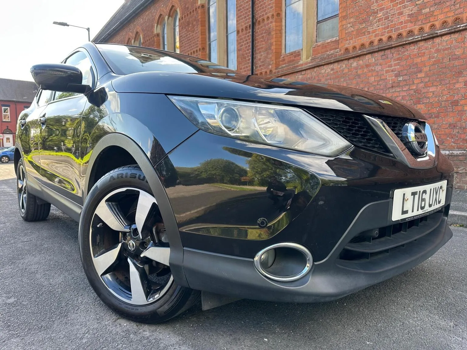 2016 Nissan Qashqai 1.2 DIG-T N-Connecta 2WD Euro 6 (s/s) 5dr