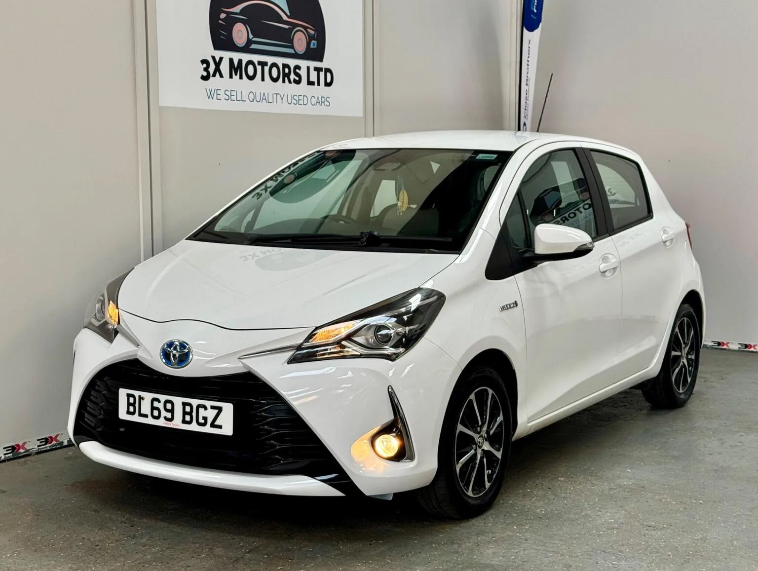 2019 Toyota Yaris 1.5 VVT-h Icon Tech E-CVT Euro 6 (s/s) 5dr