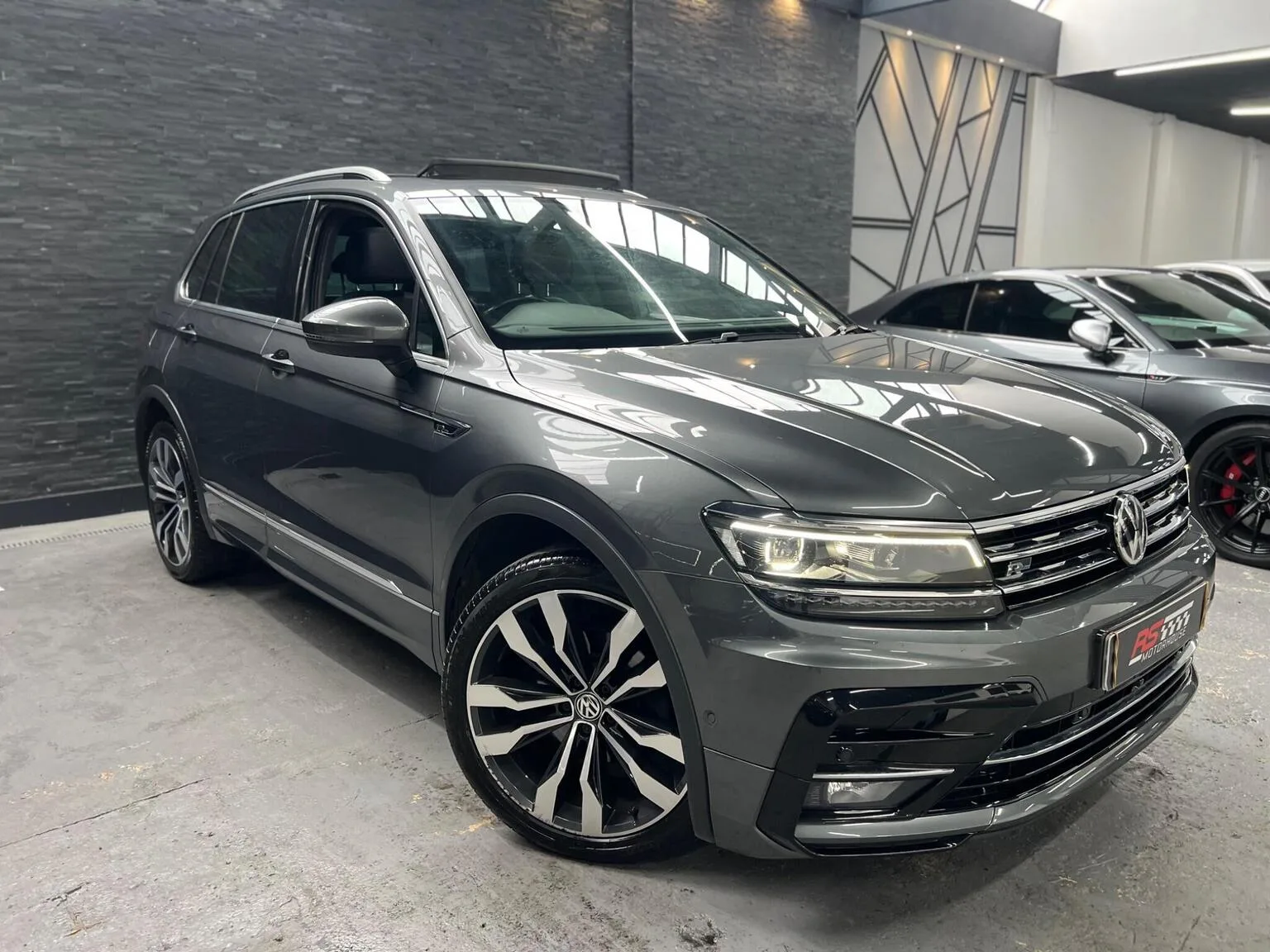 2019 Volkswagen Tiguan 2.0 TDI R-Line Tech DSG 4Motion Euro 6 (s/s) 5dr