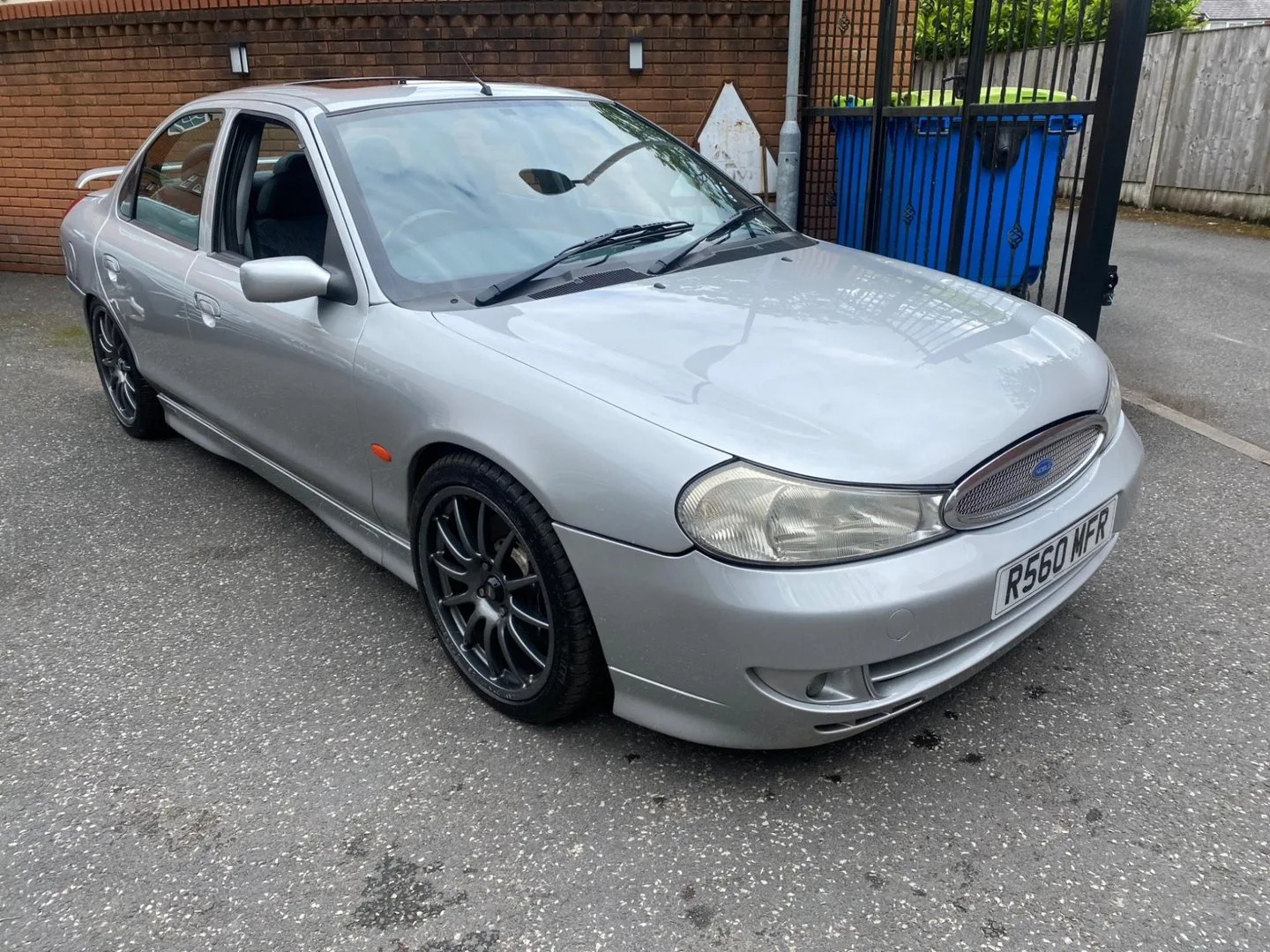 1997 Ford Mondeo 2.5 ST-24 4dr