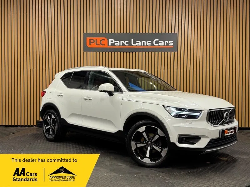 2019 Volvo XC40 2.0 D3 Inscription Pro SUV 5dr Diesel Manual - STUNNING RED LEATHER -
