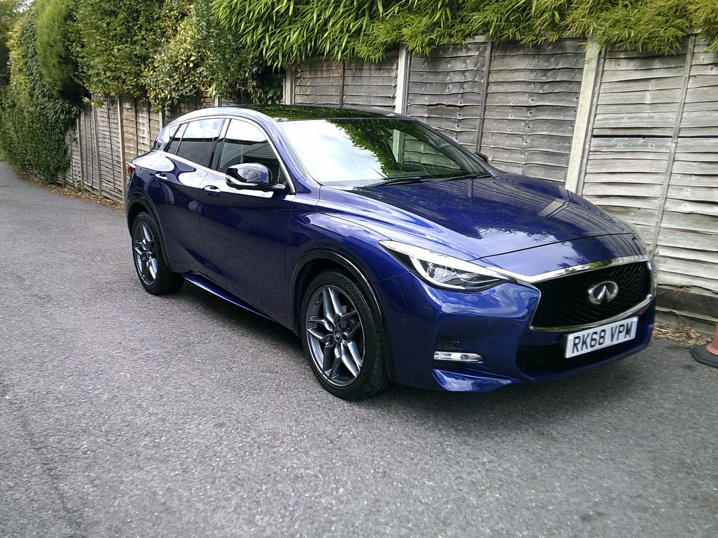 Infiniti Q30 2018 (68) SPORT TECH only 32,000 MILES FROM NEW