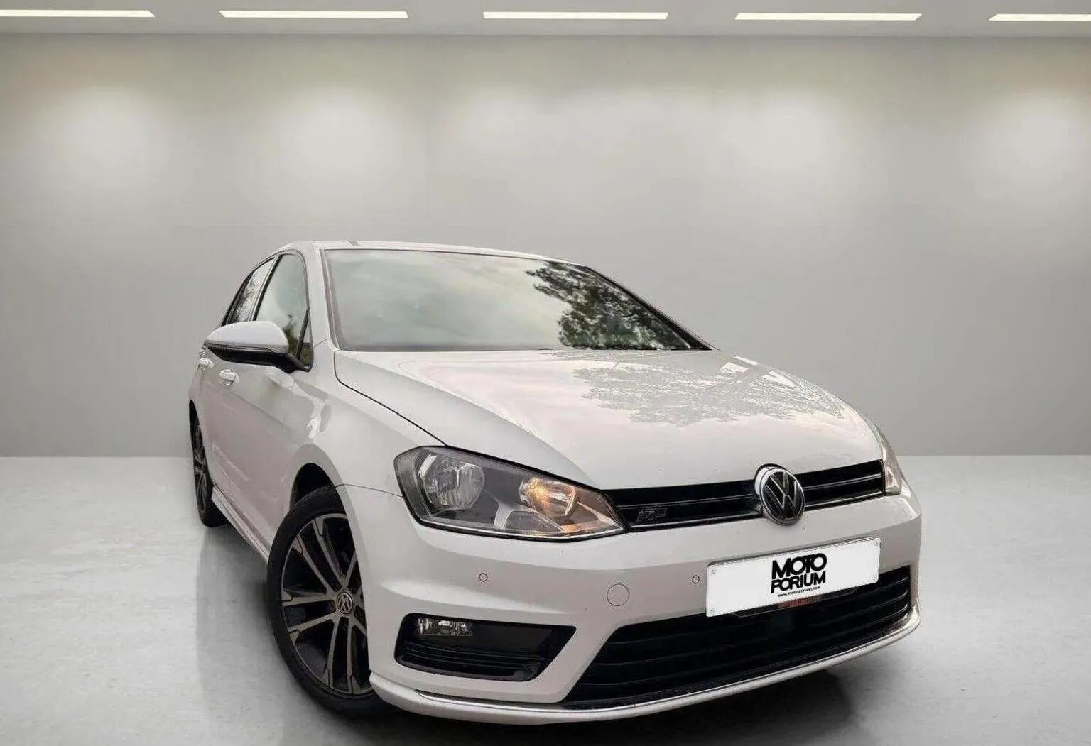 2016 Volkswagen Golf 2.0 TDI BlueMotion Tech R-Line DSG Euro 6 (s/s) 5dr