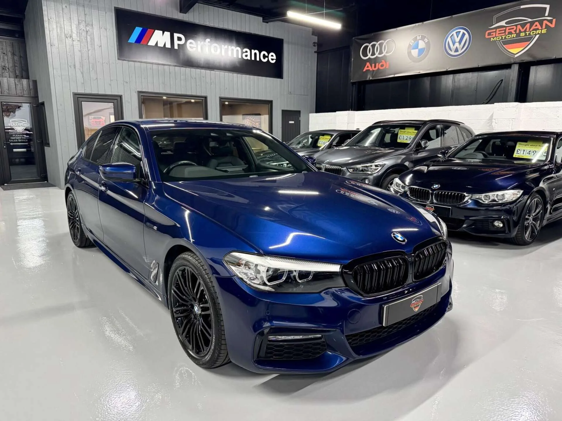 2017 BMW 5 Series 2.0 520d xDrive M Sport Saloon