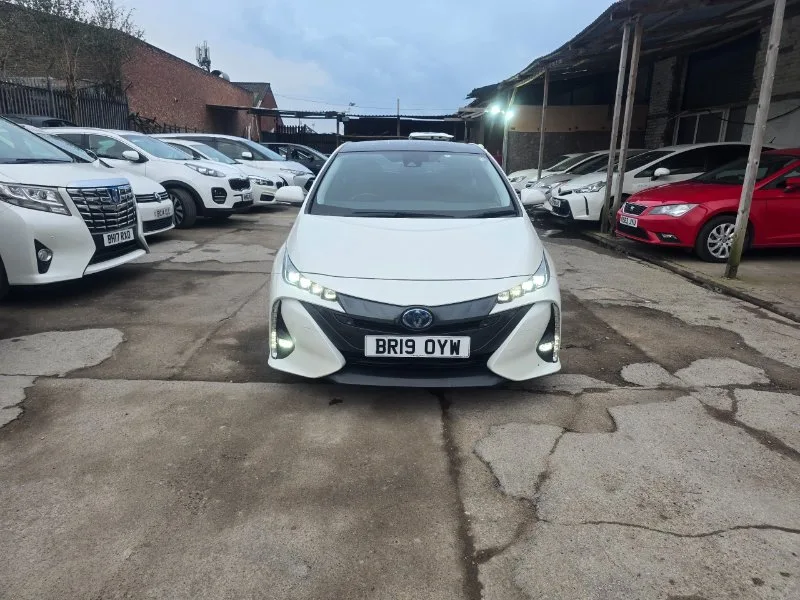 2019 Toyota Prius 1.8 vvt-h 8.8kwh business edition plus hatchback 5 dr petrol plug in hybrid cvt euro 6 automatic