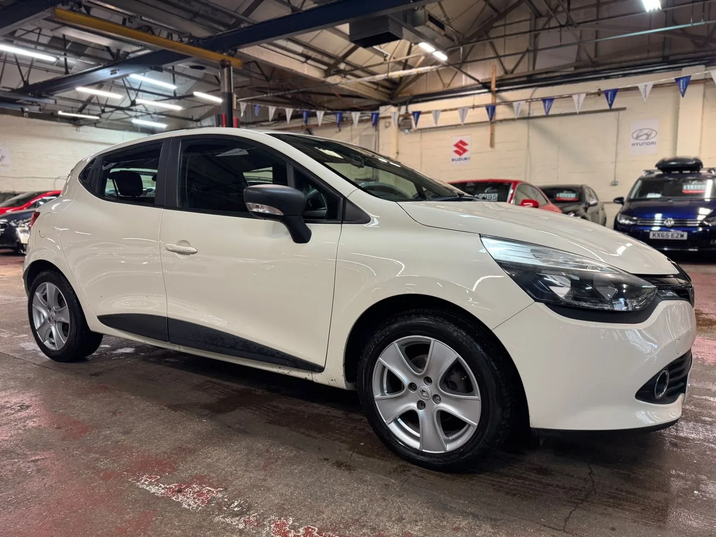 2016 Renault Clio PLAY 16V