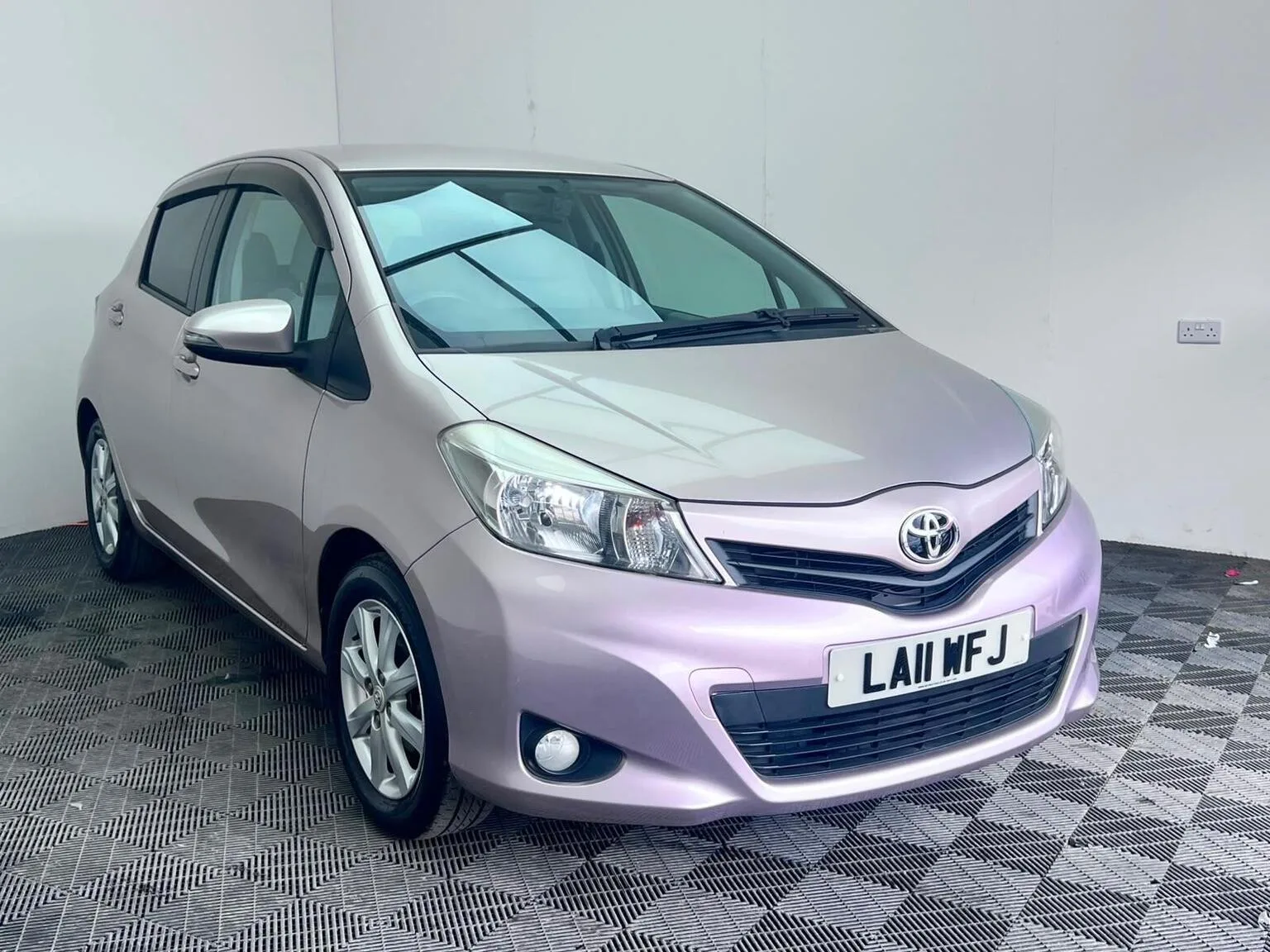 2011 Toyota Yaris 1.33 Dual VVT-i TR Multidrive S Euro 5 5dr