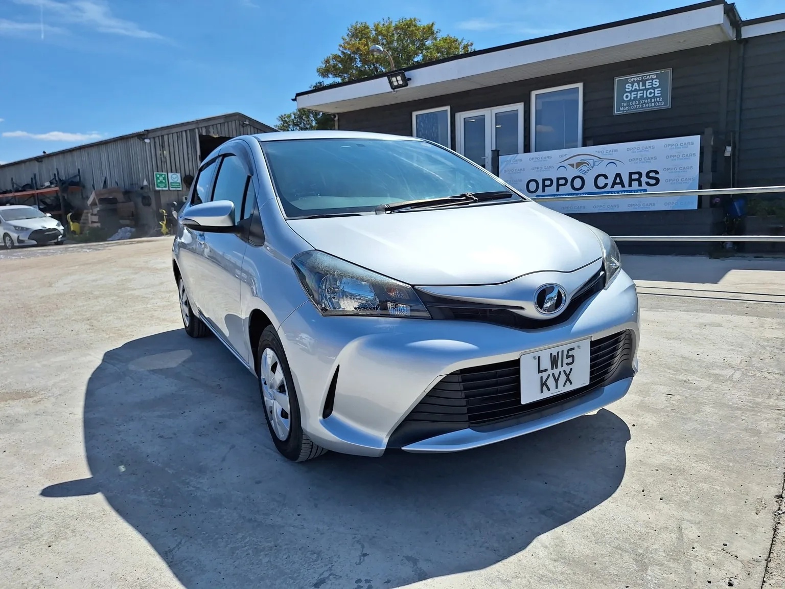 2015 Toyota Vitz -