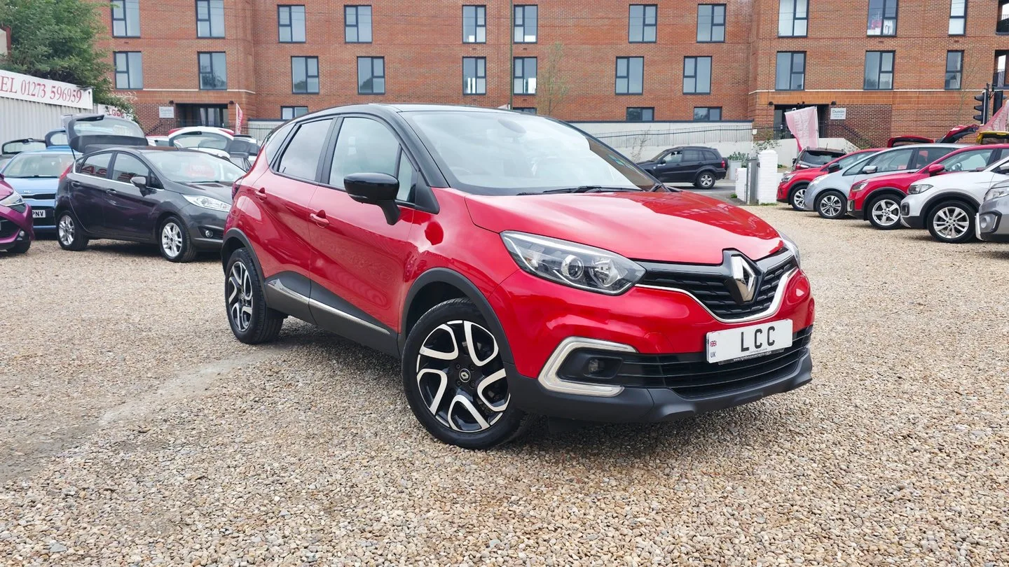 2019 Renault Captur ICONIC TCE..AUTOMATIC..4 SERVICES.SAT NAV..A/CON