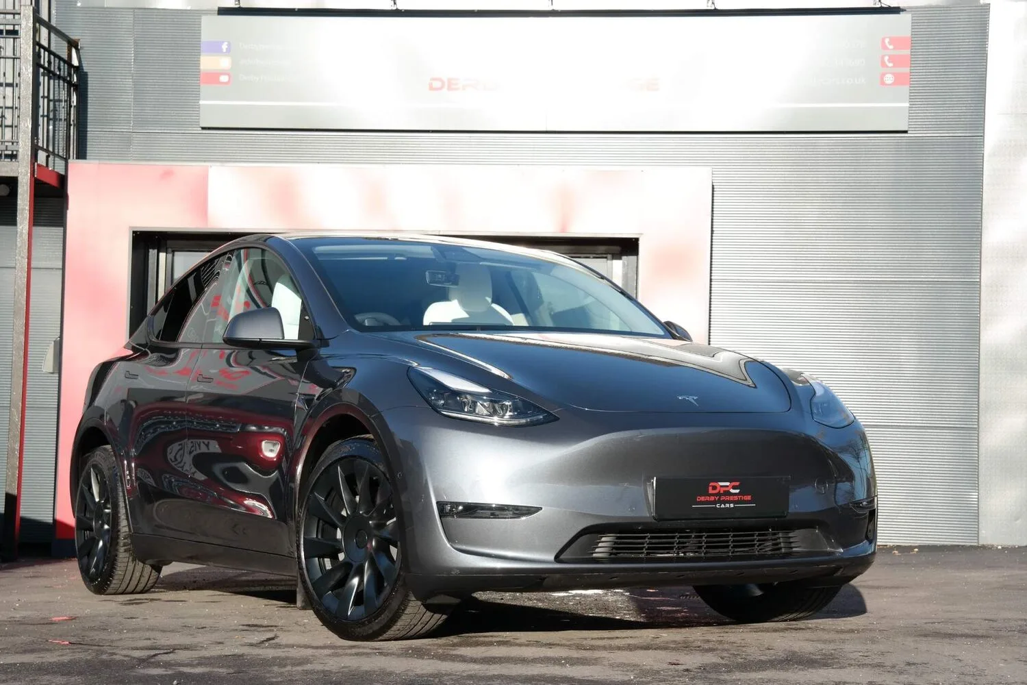 2022 Tesla Model Y (Dual Motor) Long Range Auto 4WDE 5dr