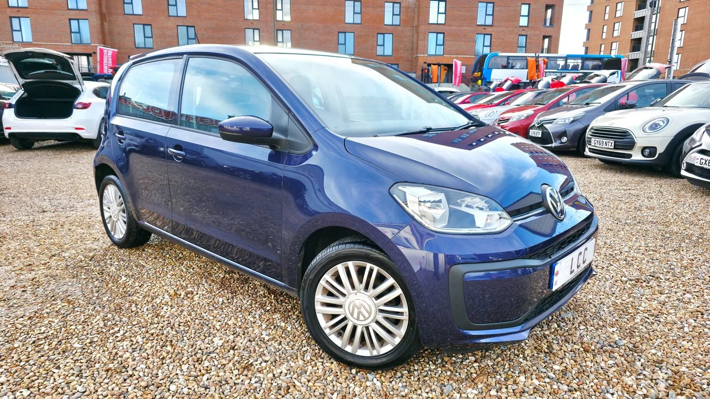 2017 Volkswagen Up 1.0 MOVE UP LOOK! JUST 30000 MILES! 8 SERVICES.. BLUETOOTH! LOW INSURANCE!