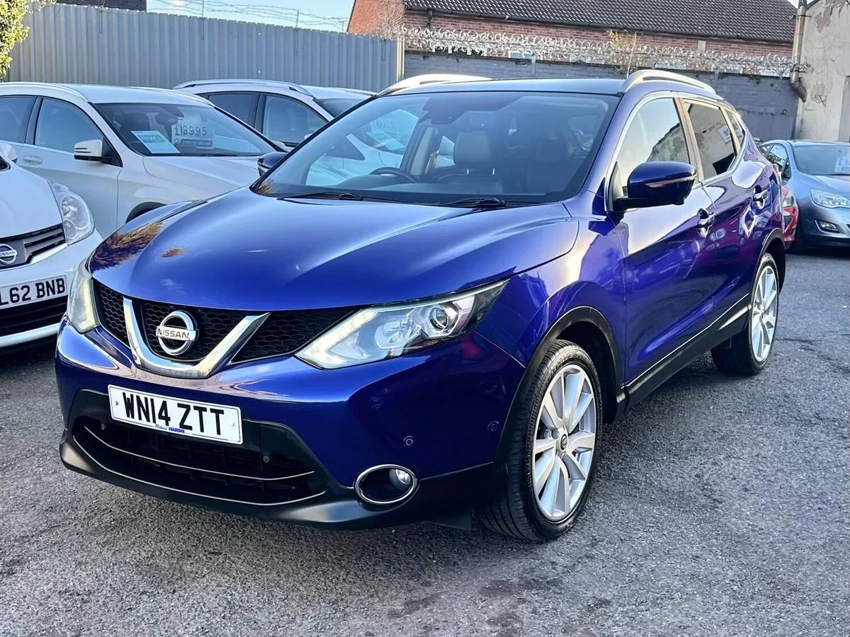 2014 Nissan Qashqai 1.5 dCi Tekna 5dr - very clean - see video