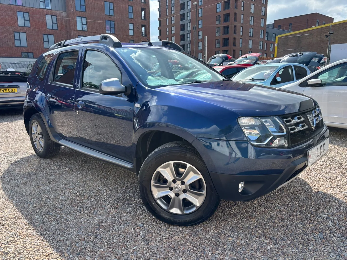 2017 Dacia Duster LAUREATE DCI…AUTOMATIC .1 PREVIOUS OWNER..7 SERVICES..62 MPG!