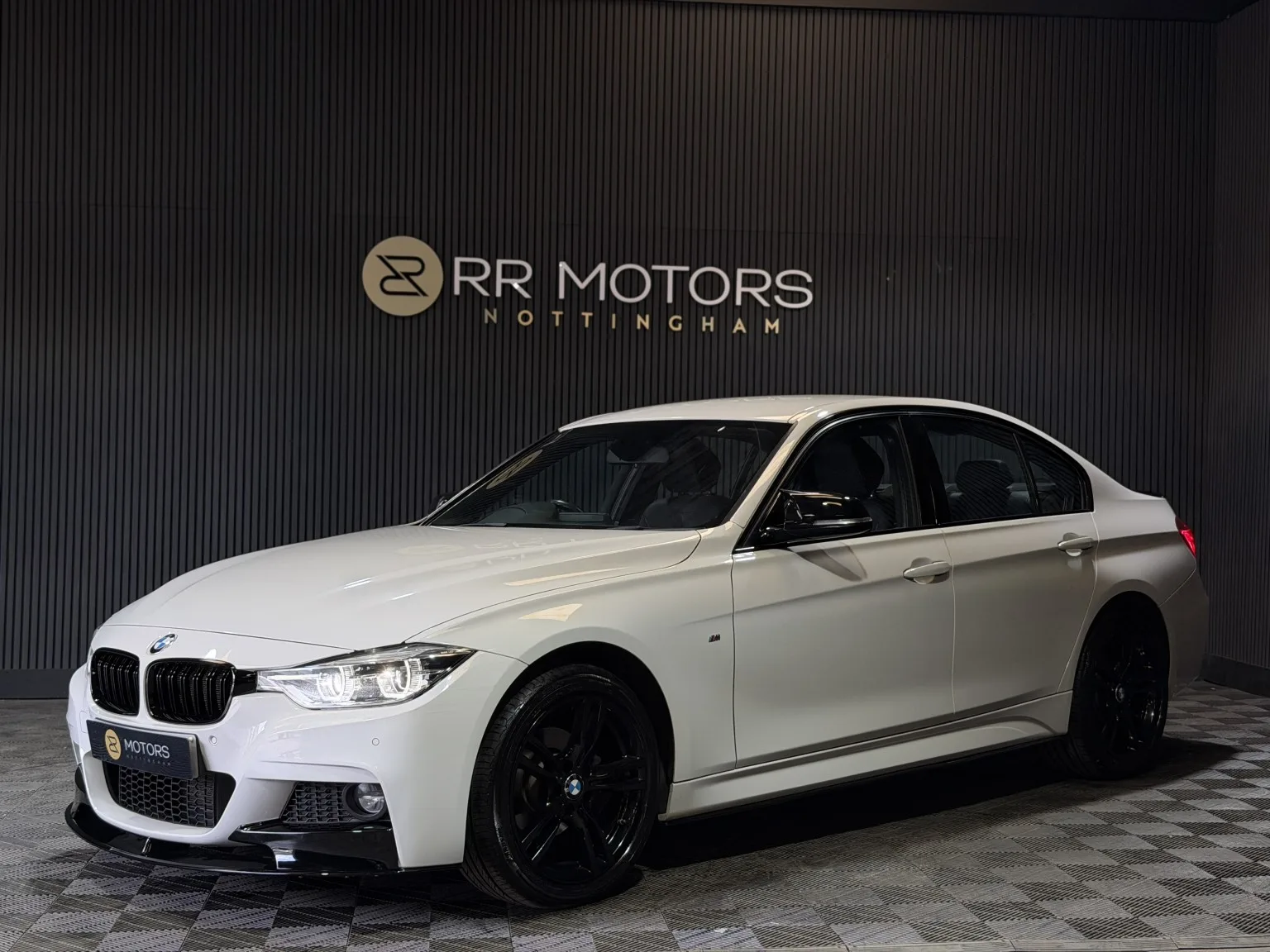 2016 BMW 3 Series 2.0 320i xDrive M Sport Saloon