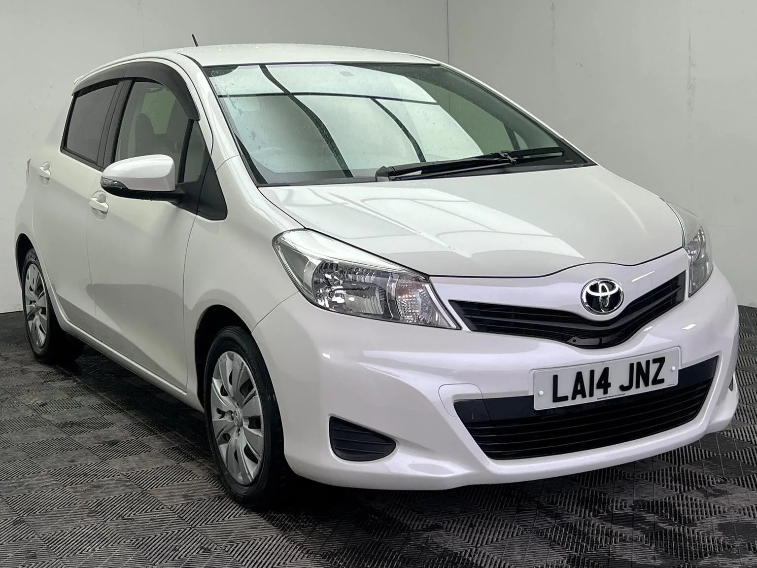 2014 Toyota Yaris 1.33 Dual VVT-i Icon Plus Multidrive S Euro 5 5dr