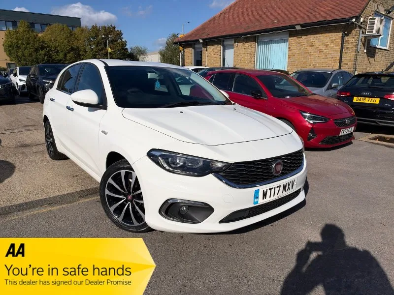 2017 Fiat Tipo 1.4 MPI Lounge Hatchback 5dr Petrol Manual Euro 6 (95 ps)
