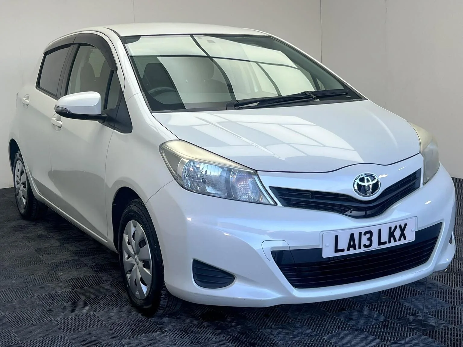 2013 Toyota Yaris 1.33 Dual VVT-i TR Multidrive S Euro 5 5dr