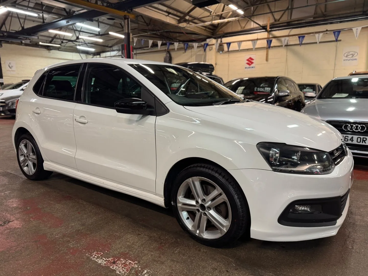 2013 Volkswagen Polo R LINE TSI
