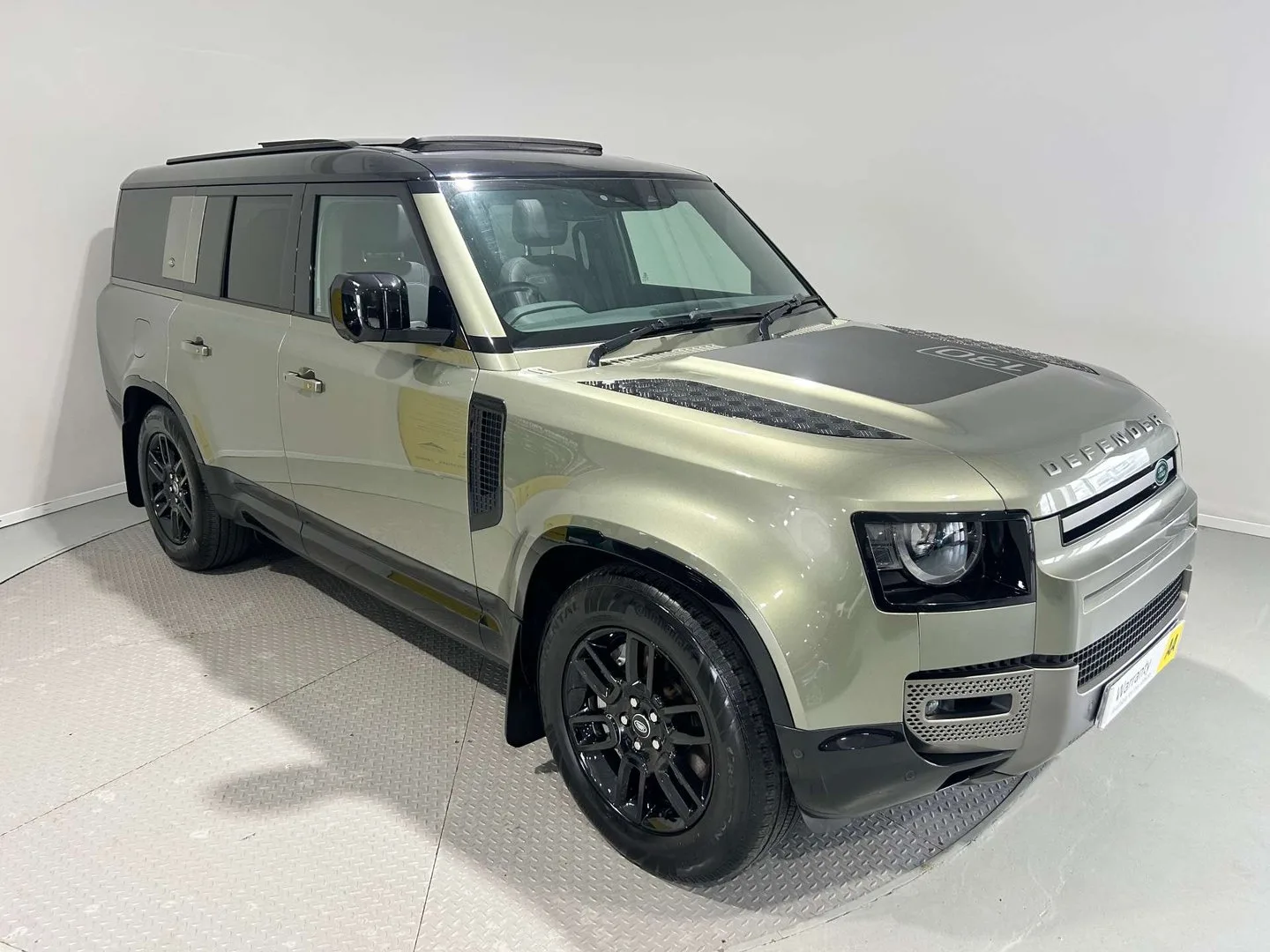 2023 Land Rover Defender 3.0 Defender X-Dynamic HSE MHEV A 4WD 5dr