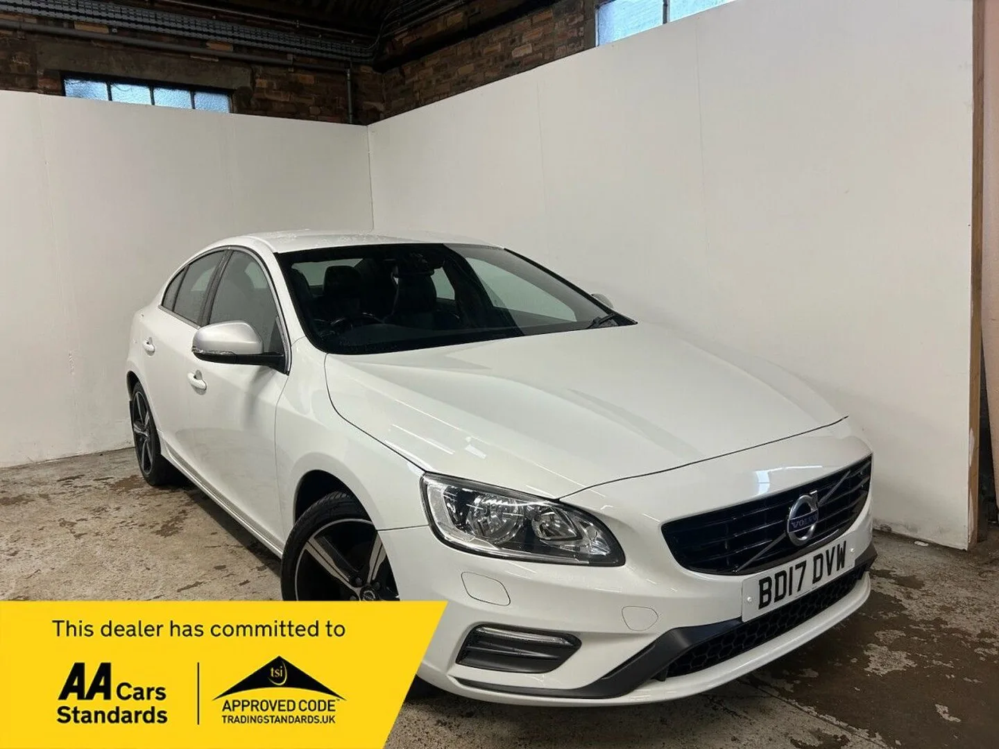 2017 Volvo S60 D4 R-DESIGN NAV