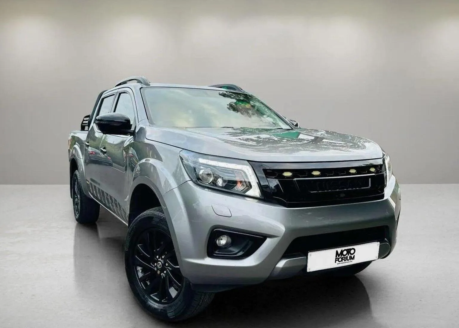 2018 Nissan Navara 2.3 dCi Tekna Auto 4WD Euro 6 4dr