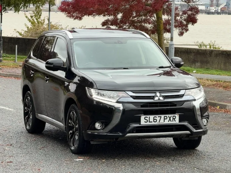 2017 Mitsubishi Outlander 2.0h 12kWh 4h CVT 4WD Euro 6 (s/s) 5dr