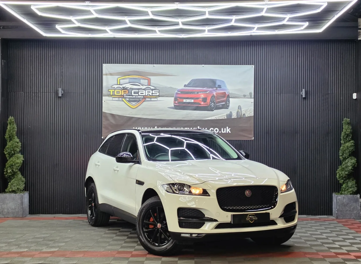 2017 Jaguar F-Pace 2.0 D165 Prestige