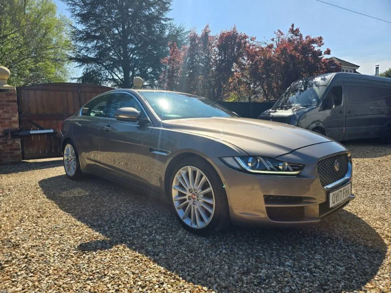 2017 Jaguar XE 2.0d Portfolio Auto Euro 6 (s/s) 4dr