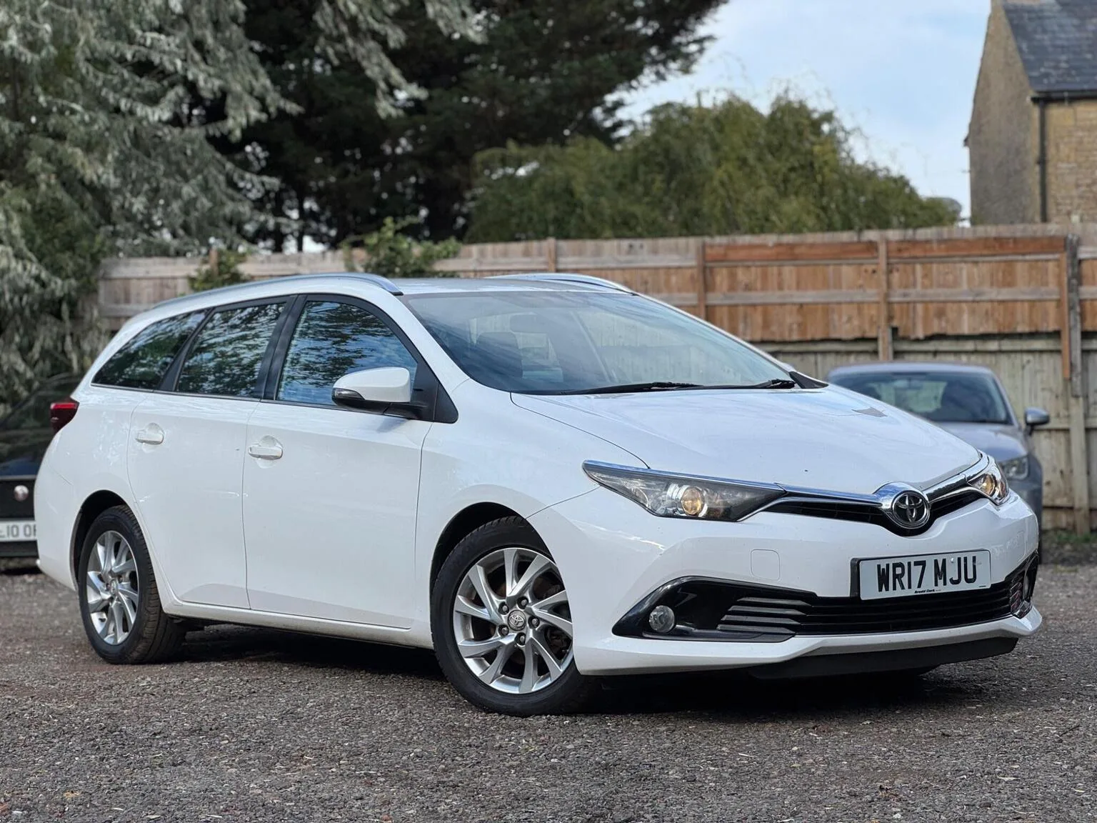 2017 Toyota Auris 1.6 D-4D Icon Touring Sports Euro 6 (s/s) 5dr