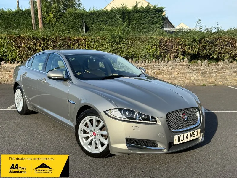 2014 Jaguar XF 3.0d V6 Premium Luxury Saloon 4dr Diesel Auto Euro 5 (s/s) (240 ps) LAST 11 JAGUAR SERVICES INCLUDING CAMBELT