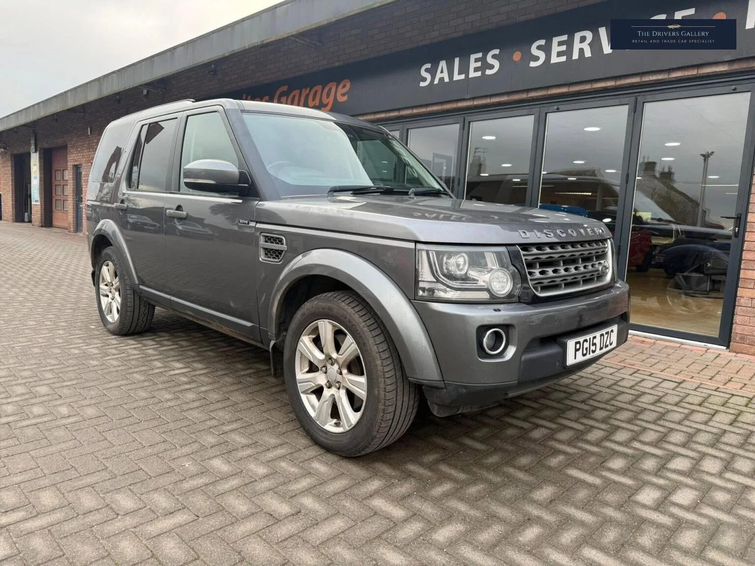 2015 Land Rover Discovery 4 3.0 SD V6 SE Tech Auto 4WD Euro 5 (s/s) 5dr