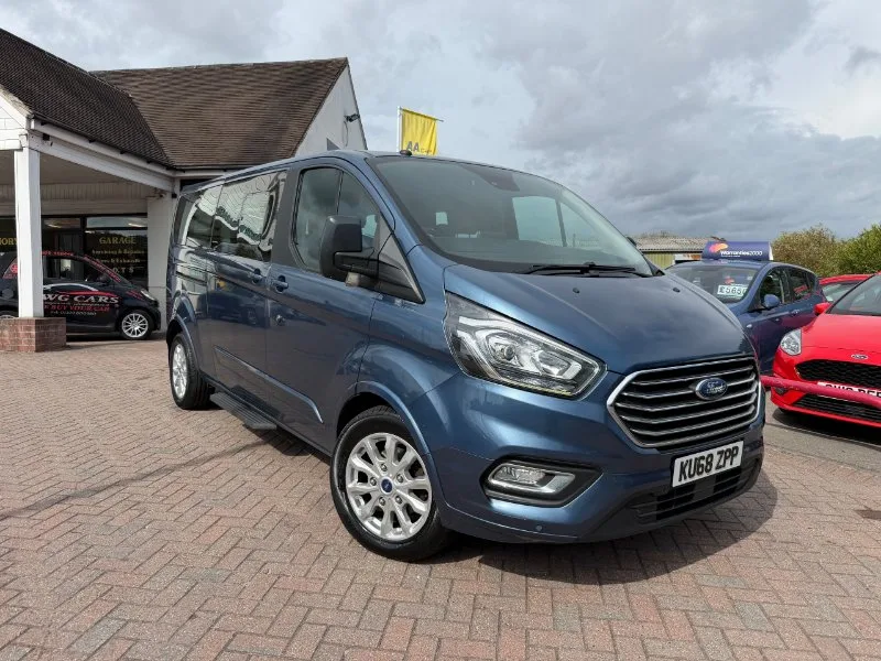 2018 Ford Tourneo Custom 2.0 310 EcoBlue Titanium Minibus Double Cab 5dr Diesel Manual L2 Euro 6 (s/s) (130 ps)