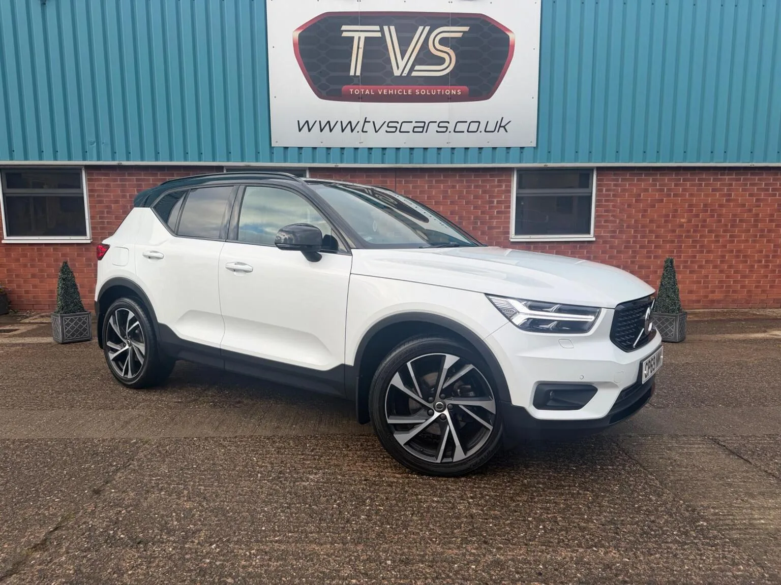 2020 Volvo Xc40 2.0 D3 R-Design Pro Auto AWD Euro 6 (s/s) 5dr