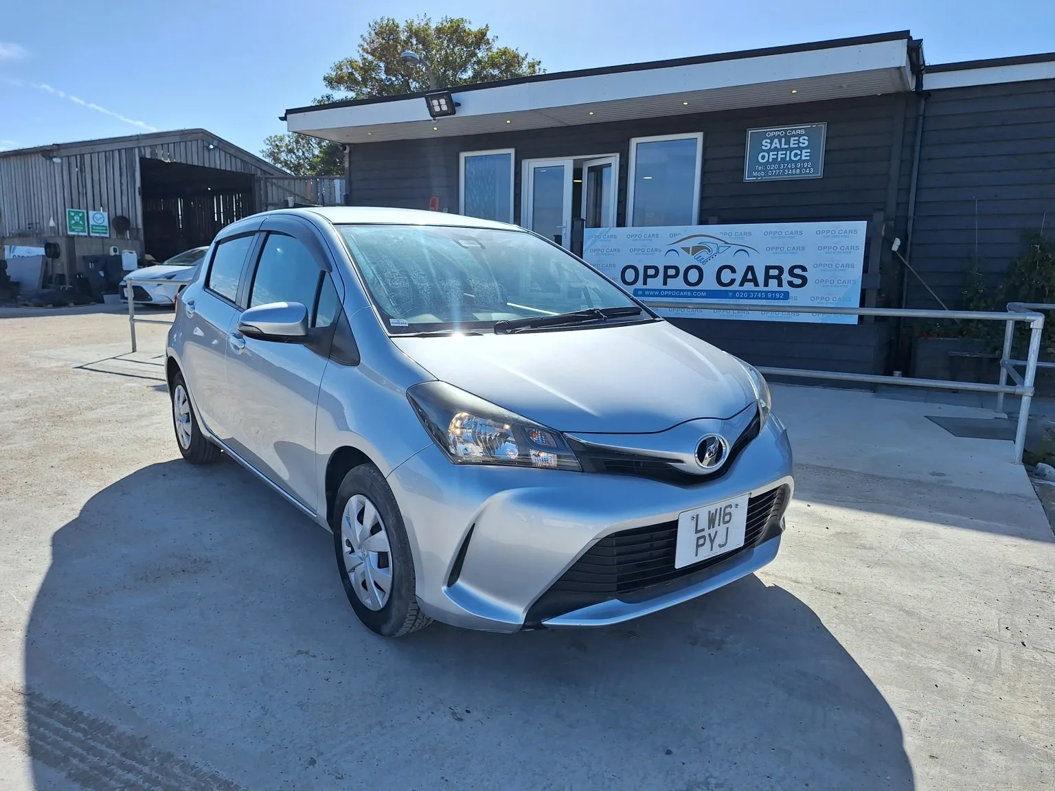 2016 Toyota Vitz -