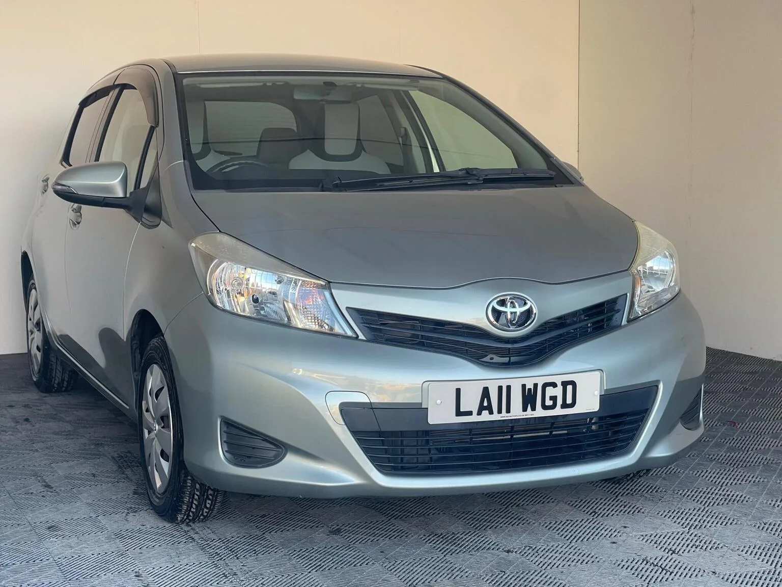 2011 Toyota Yaris 1.33 Dual VVT-i TR Multidrive S Euro 5 5dr