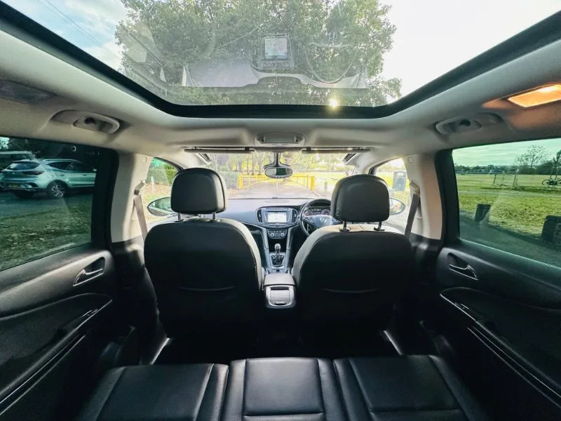 2017 Vauxhall Zafira Tourer 1.4i Turbo Elite Nav Euro 6 5dr