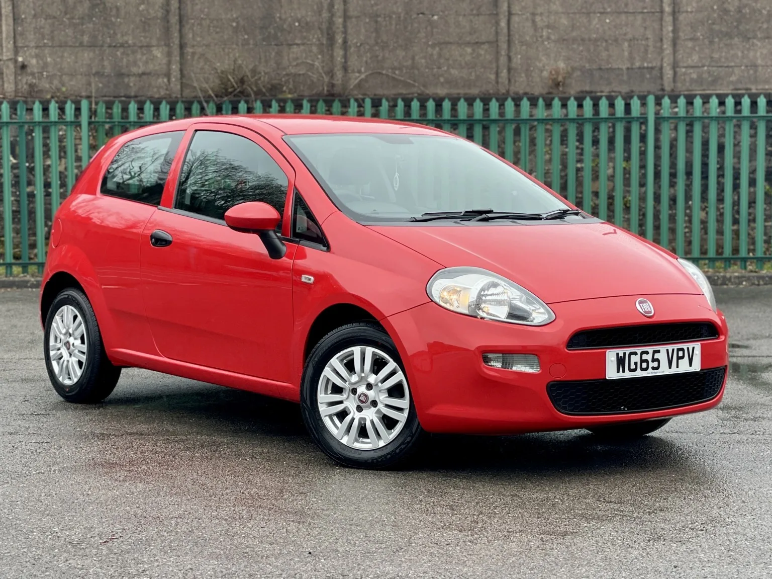 2015 Fiat Punto 1.2 Punto 3-door 1.2 8v 69hp Pop+