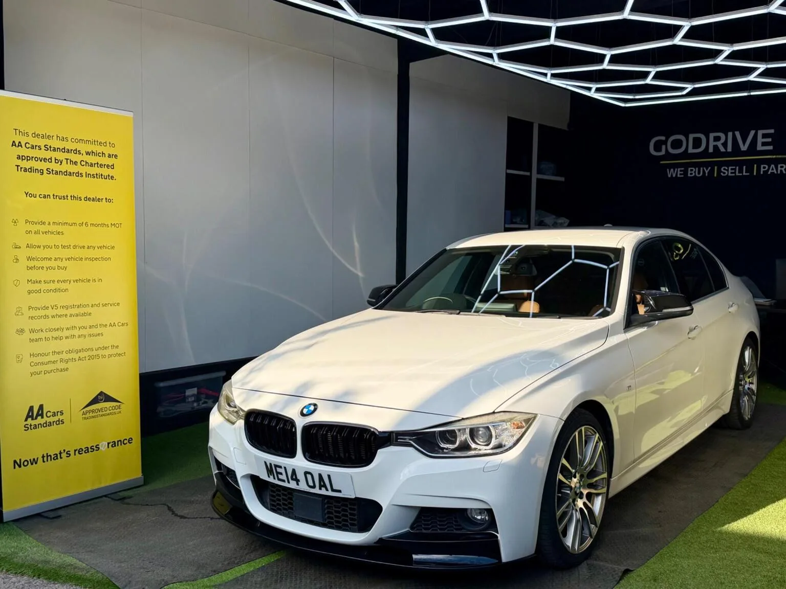 2014 BMW 3 Series 2.0 320d M Sport Auto Euro 5 (s/s) 4dr