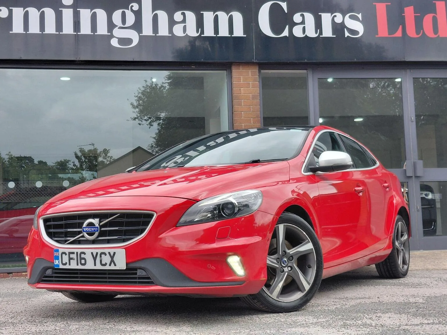 2016 Volvo V40 2.0 D2 R-Design Lux Nav Euro 6 (s/s) 5dr