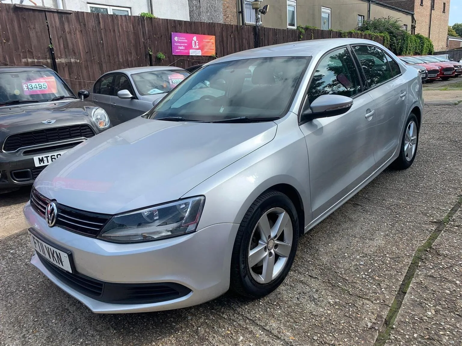 2011 Volkswagen Jetta 2.0 TDI SE Euro 5 4dr