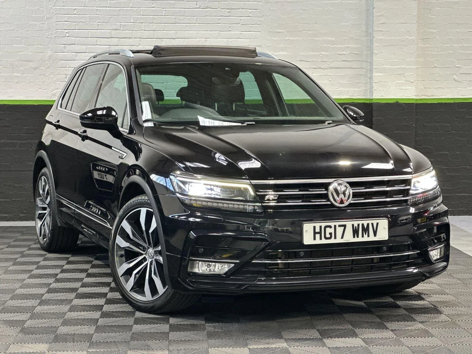 2017 Volkswagen Tiguan 2.0 TDI BlueMotion Tech R-Line DSG 4Motion Euro 6 (s/s) 5dr