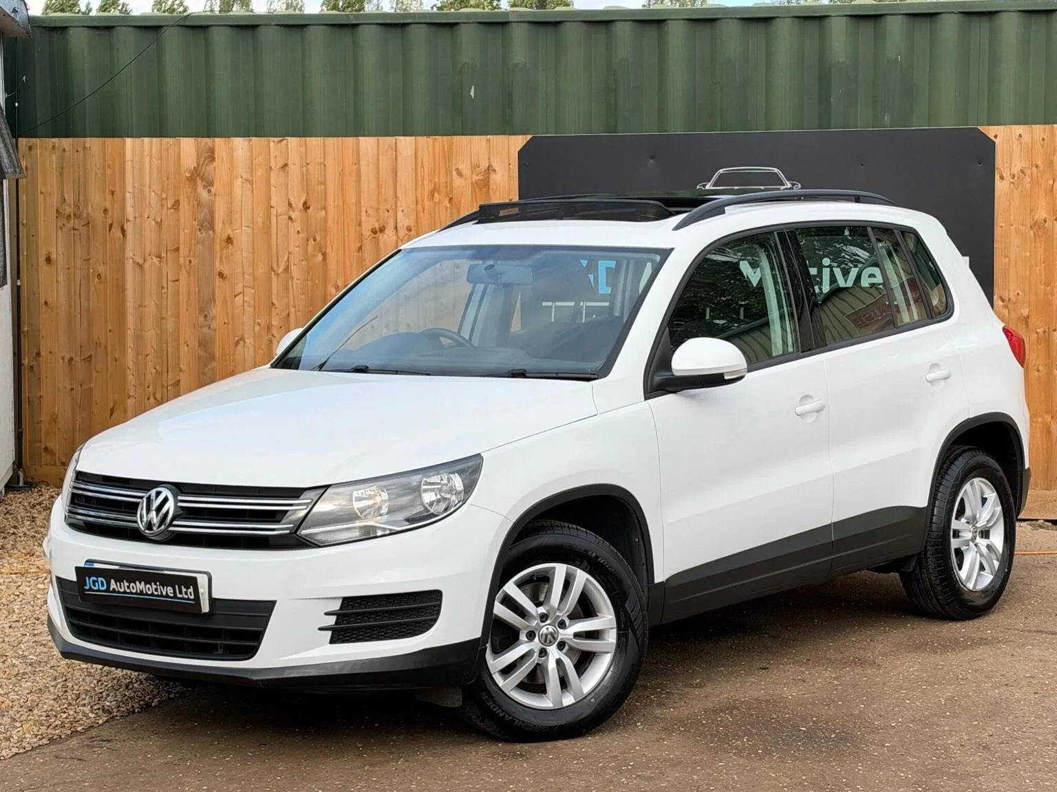 2015 Volkswagen Tiguan 2.0 TDI BlueMotion Tech S 2WD Euro 5 (s/s) 5dr