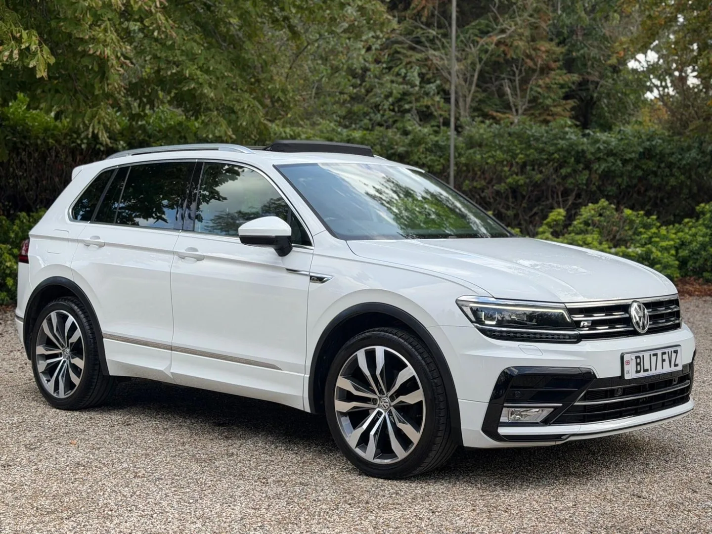 Volkswagen Tiguan 2017 (17) 2.0 TDI BlueMotion Tech R-Line DSG 4Motion Euro 6 (s/s) 5dr