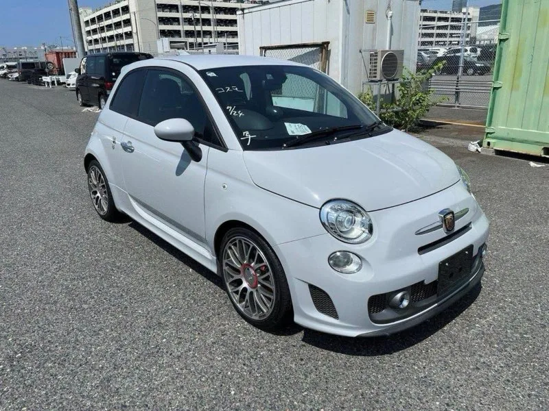2013 Fiat Abarth 595 TURISMO 1.4 PETROL AUTOMATIC, VERY LOW MILEAGE, VERY RARE TURISMO , AIR CON, LEATHER SEATS
