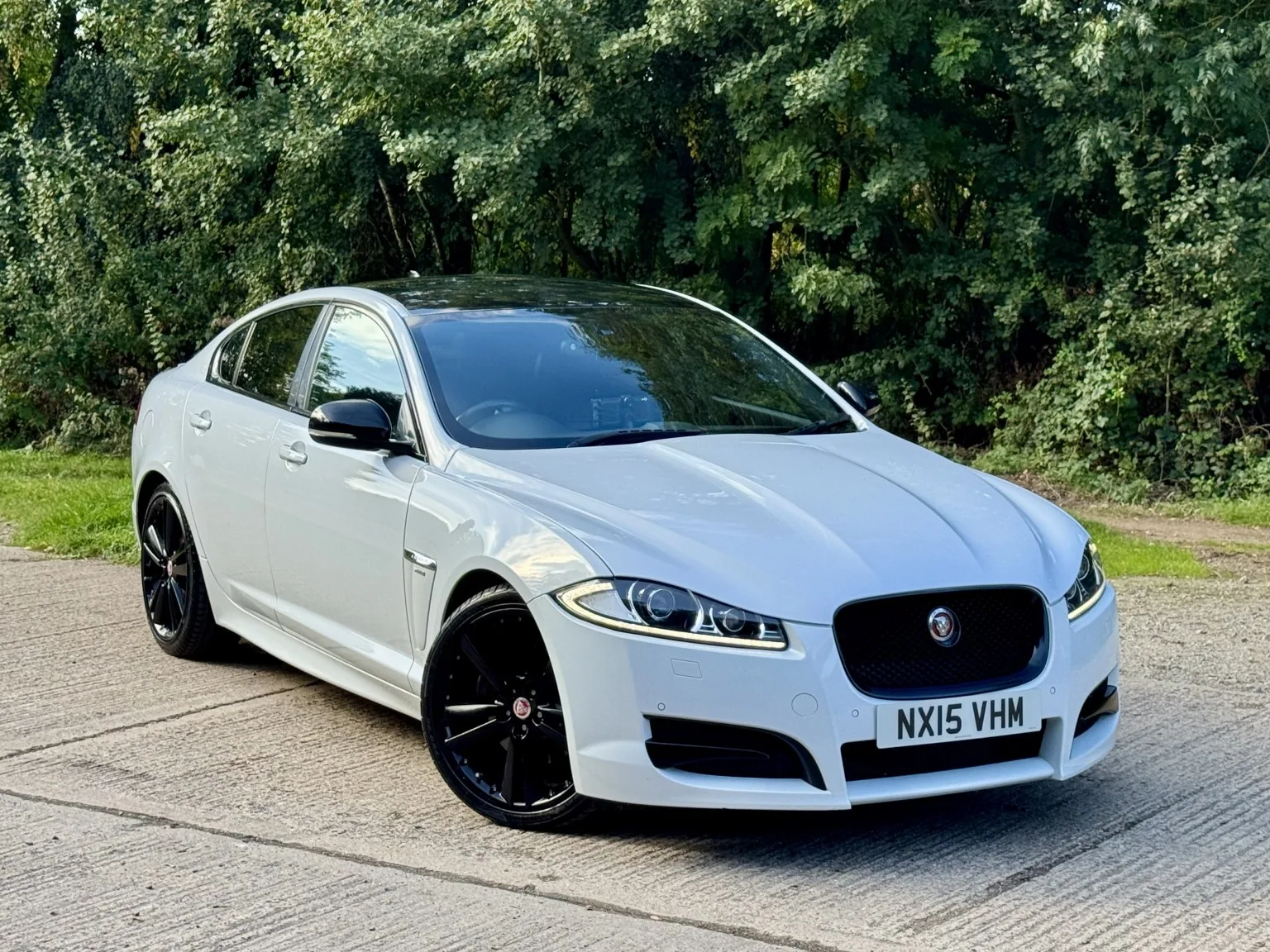 2015 Jaguar Xf 2.2d R-Sport Black Auto Euro 5 (s/s) 4dr