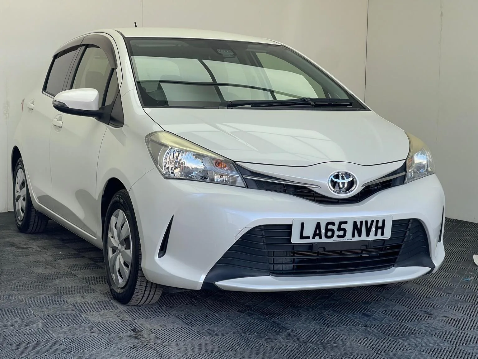 2015 Toyota Yaris 1.33 Dual VVT-i Icon Plus Multidrive S Euro 5 5dr