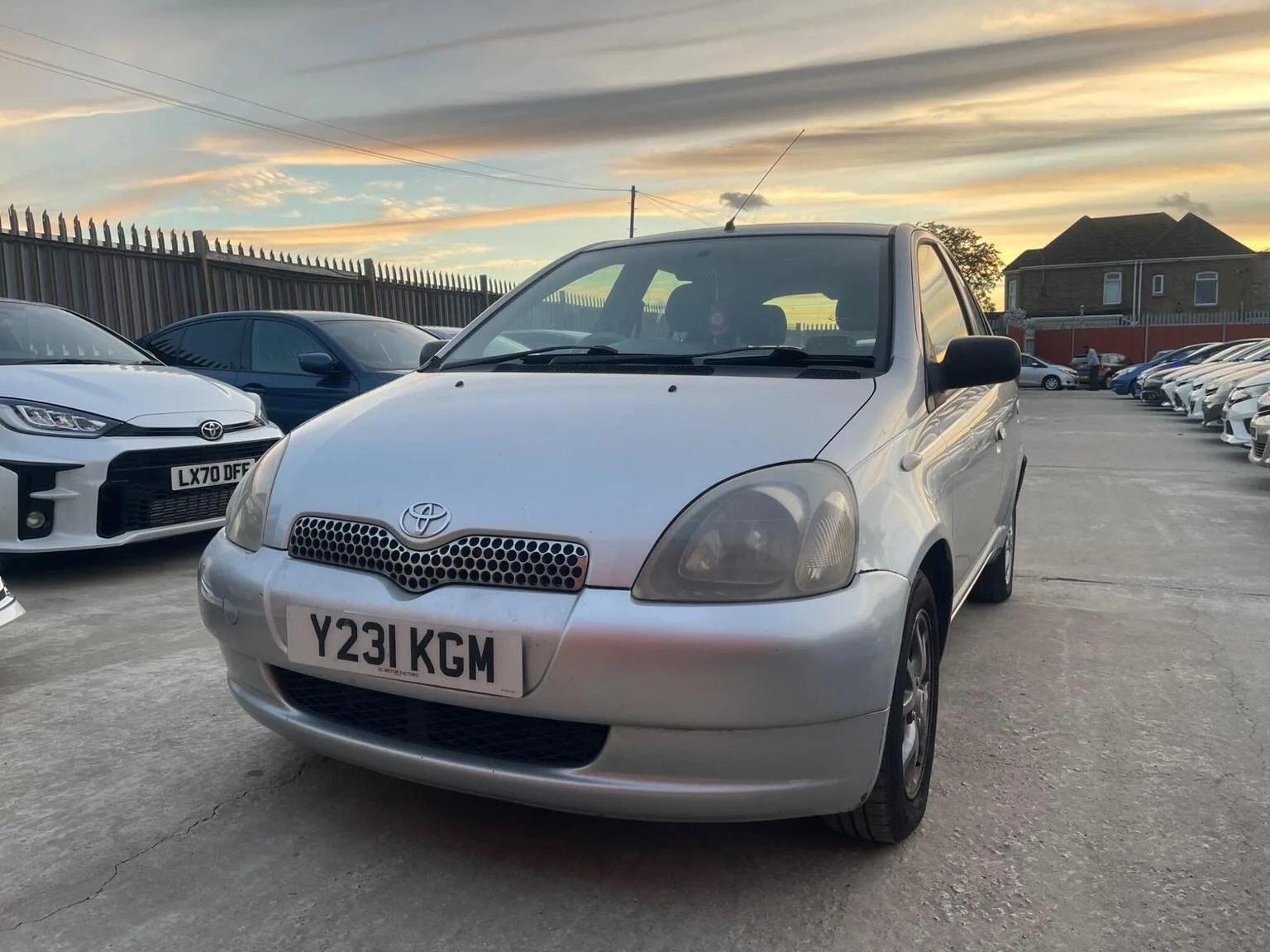 2001 Toyota Yaris 1.3 VVT-i 16v CDX 5dr
