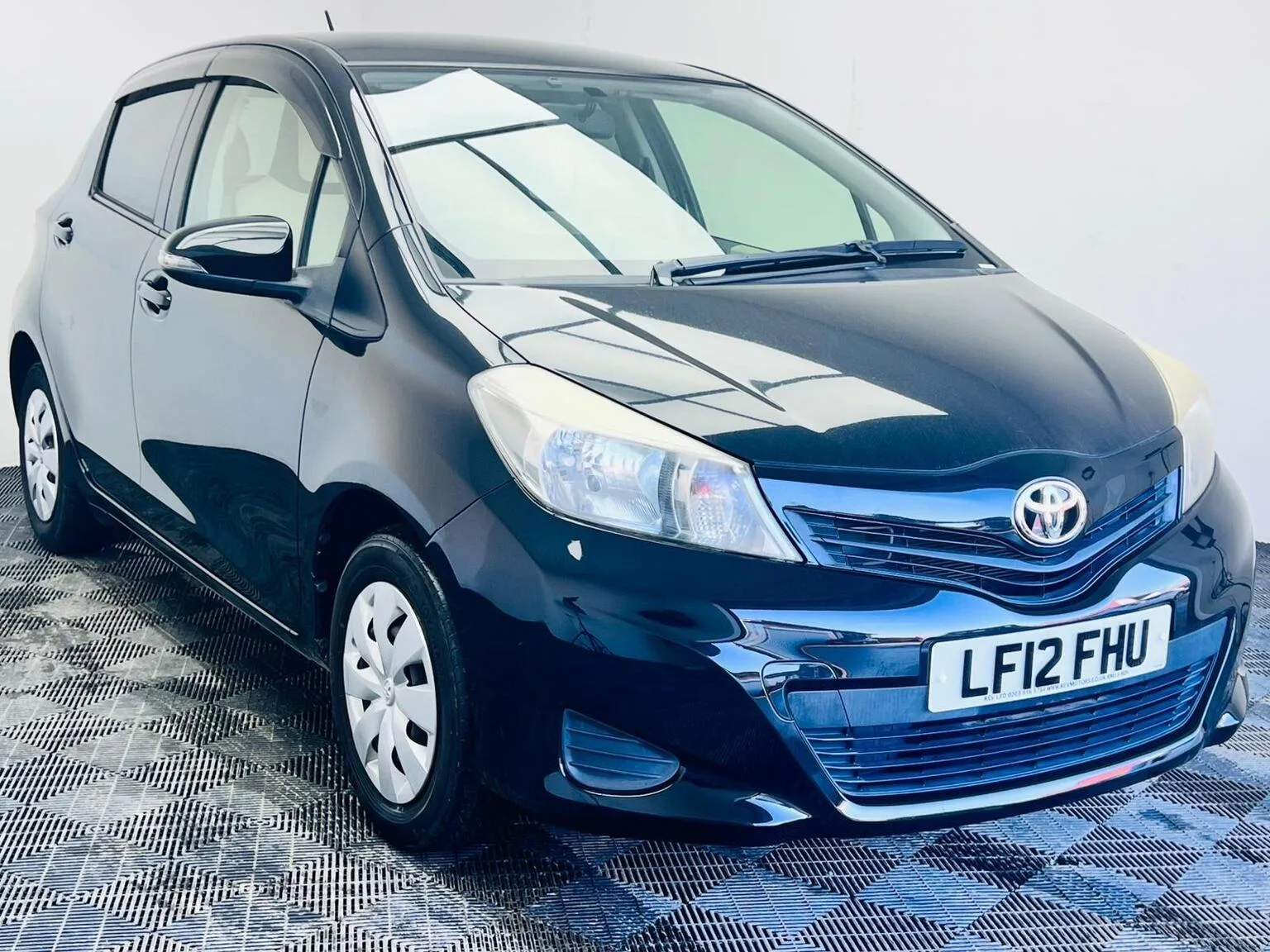2012 Toyota Yaris 1.33 Dual VVT-i TR Multidrive S Euro 5 5dr