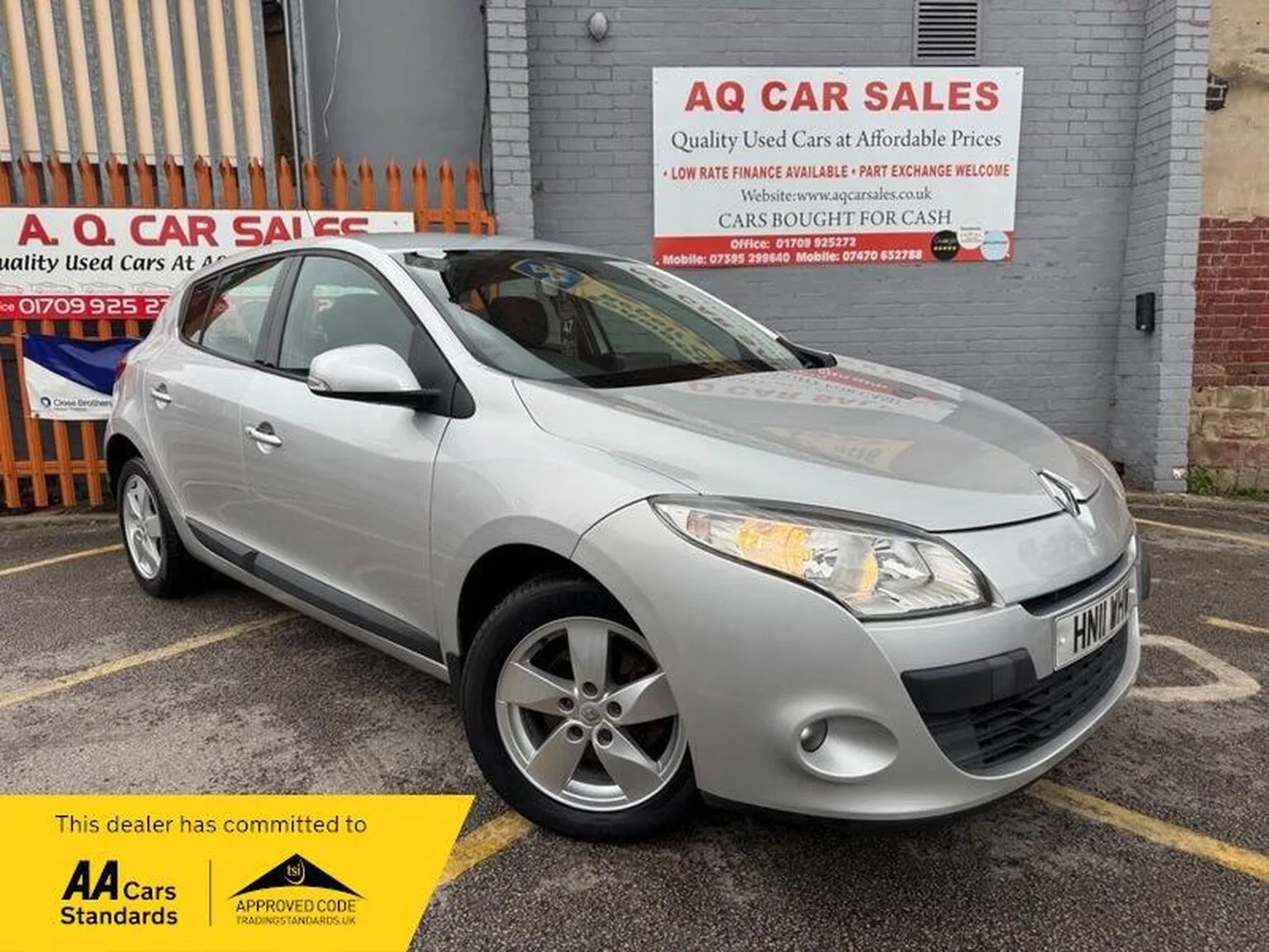 2011 Renault Megane DYNAMIQUE TOMTOM VVT