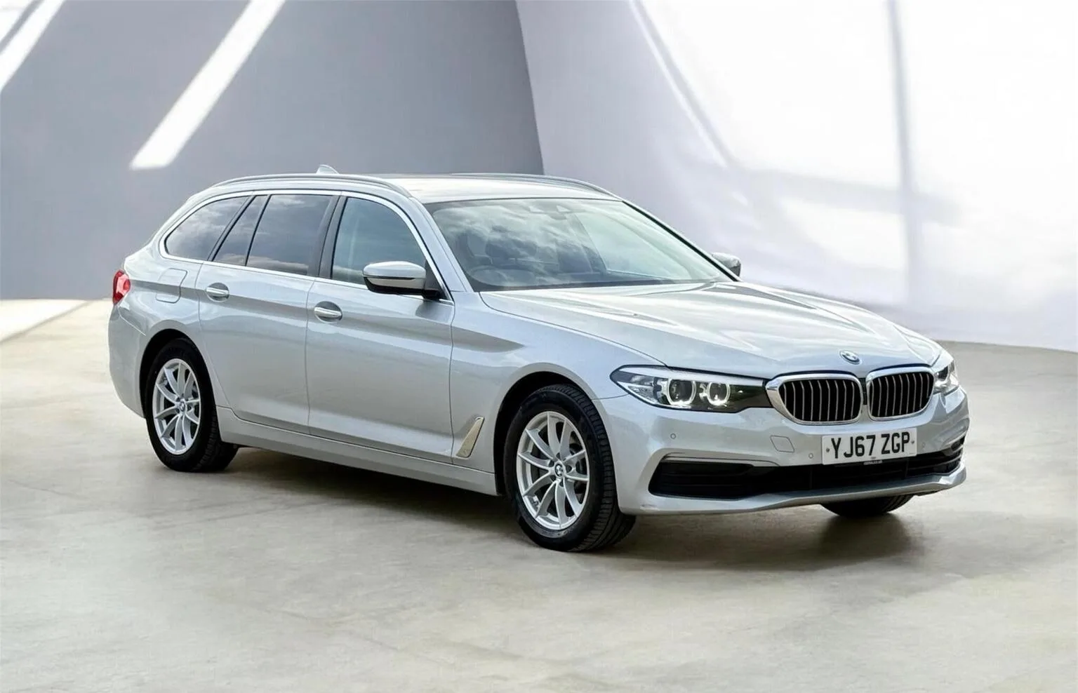 2017 BMW 5 Series 2.0 520d SE Touring Auto xDrive Euro 6 (s/s) 5dr
